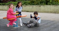 Valdemping, Veiligheidstegels voor Speeltoestellen & Speelplaatsen